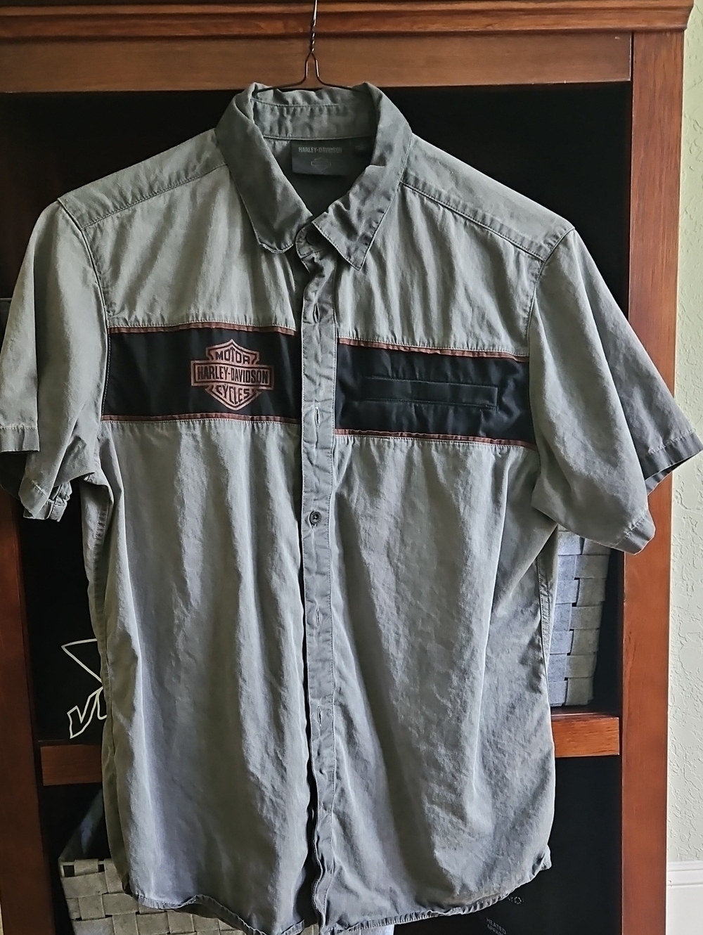 Harley-Davidson Gray Short-Sleeve Button-Up Shirt with Black Panels